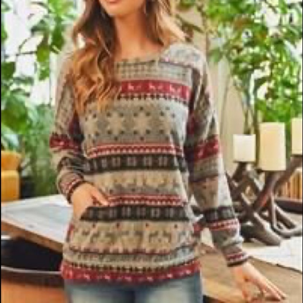 Kangaroo pocket sweater
